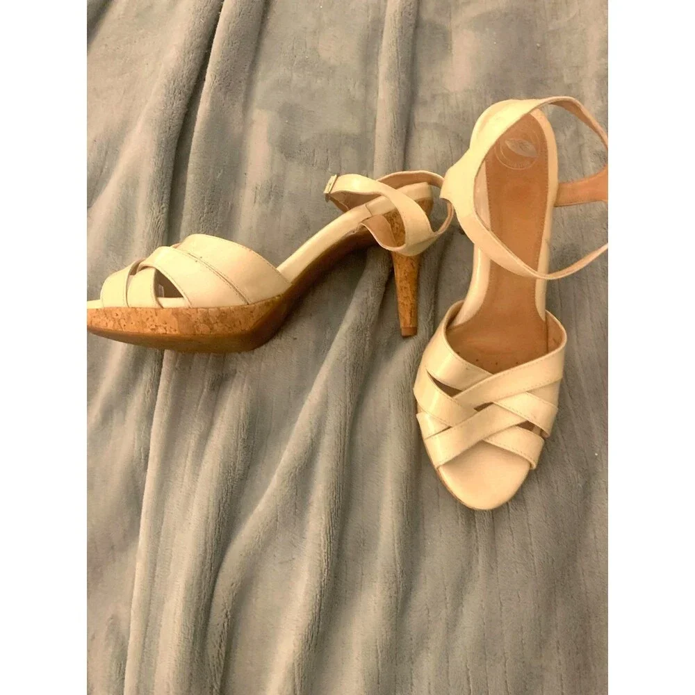 Cushionaire Patent Pearl White Strappy Cork 3